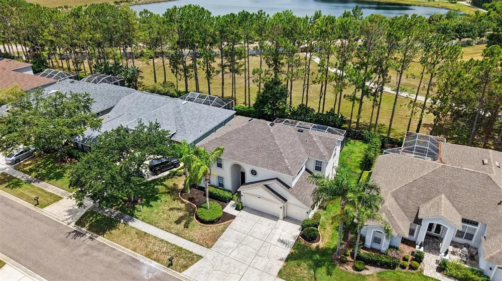 6112 CEZANNE AVENUE Lutz, FL 33558
