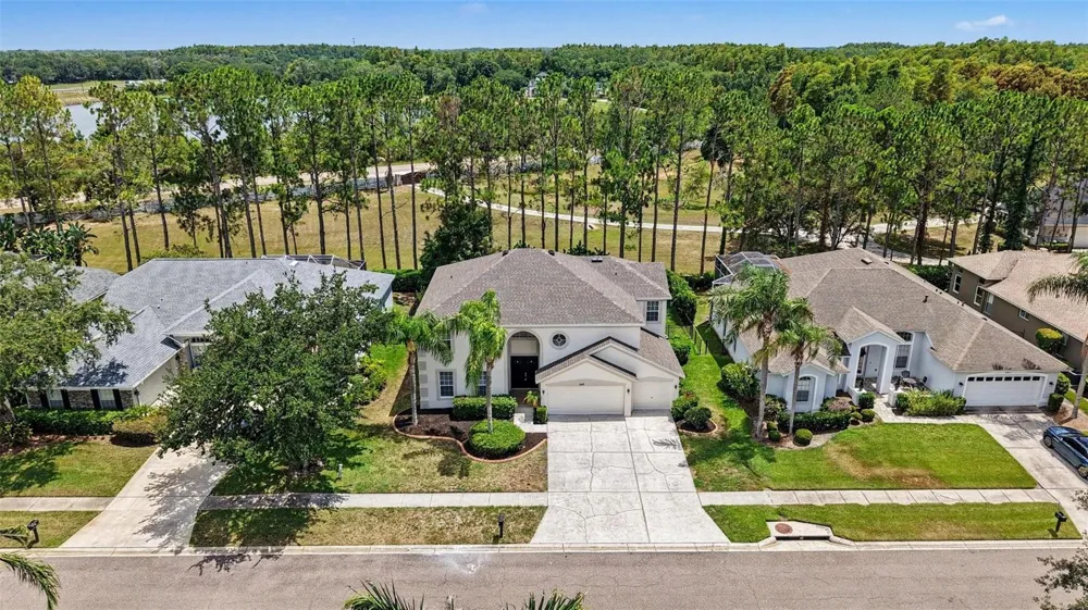 6112 CEZANNE AVENUE Lutz, FL 33558