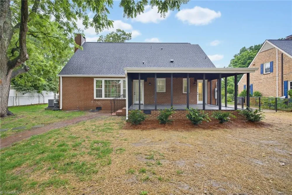 505 Salisbury Street Kernersville, NC 27284