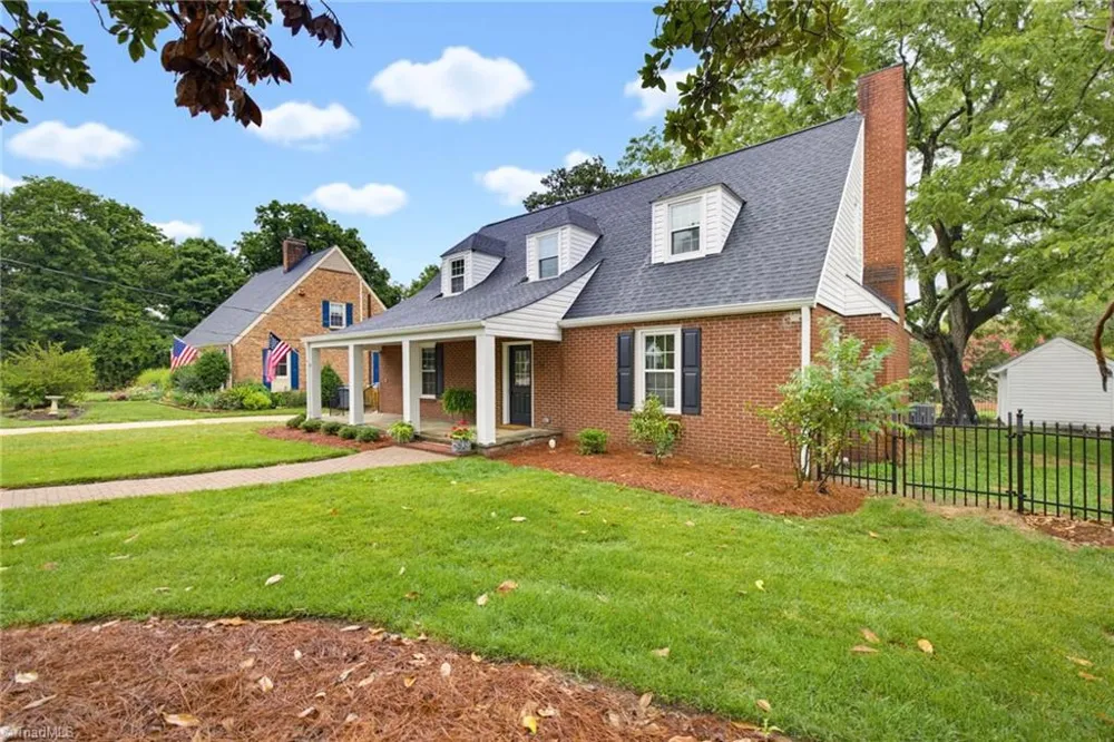 505 Salisbury Street Kernersville, NC 27284