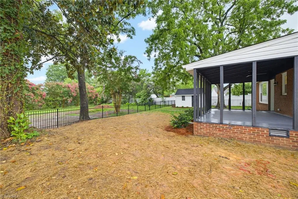 505 Salisbury Street Kernersville, NC 27284