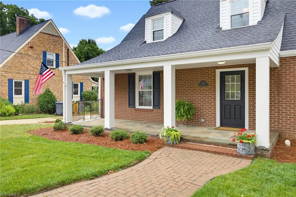 505 Salisbury Street Kernersville, NC 27284
