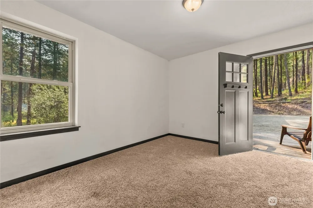 21 Liberty Lane Mazama, WA 98833