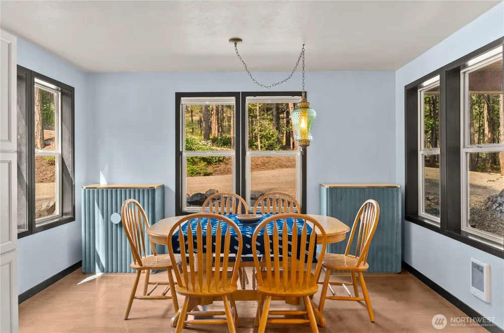 21 Liberty Lane Mazama, WA 98833