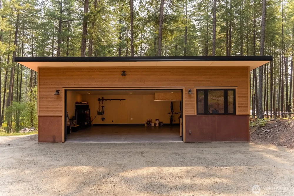 21 Liberty Lane Mazama, WA 98833