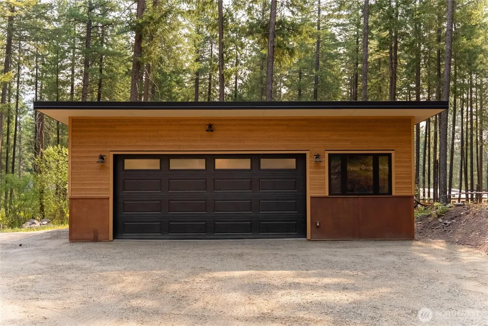 21 Liberty Lane Mazama, WA 98833