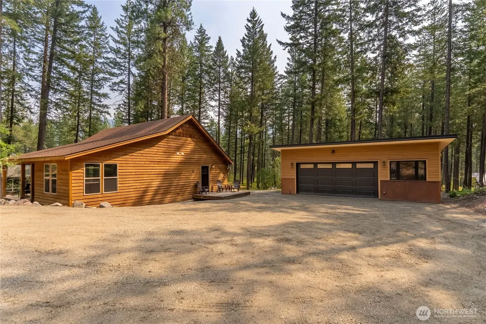21 Liberty Lane Mazama, WA 98833