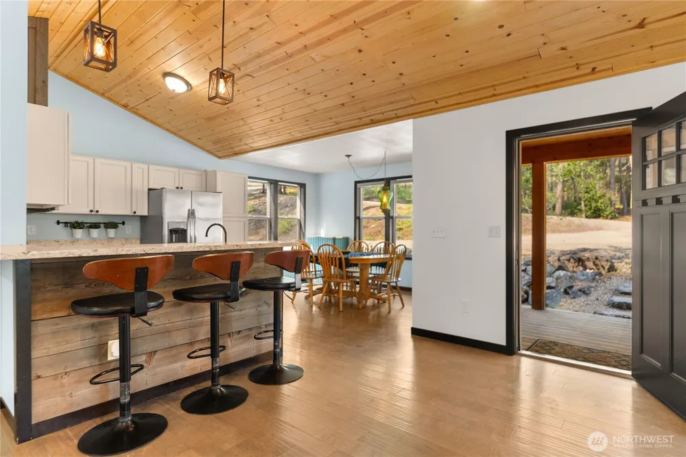 21 Liberty Lane Mazama, WA 98833