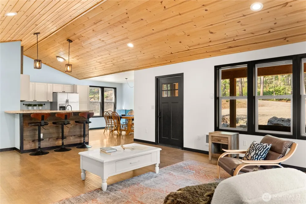21 Liberty Lane Mazama, WA 98833