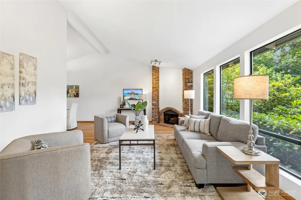 13800 SE 21st Street Bellevue, WA 98005