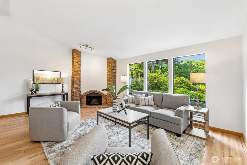 13800 SE 21st Street Bellevue, WA 98005
