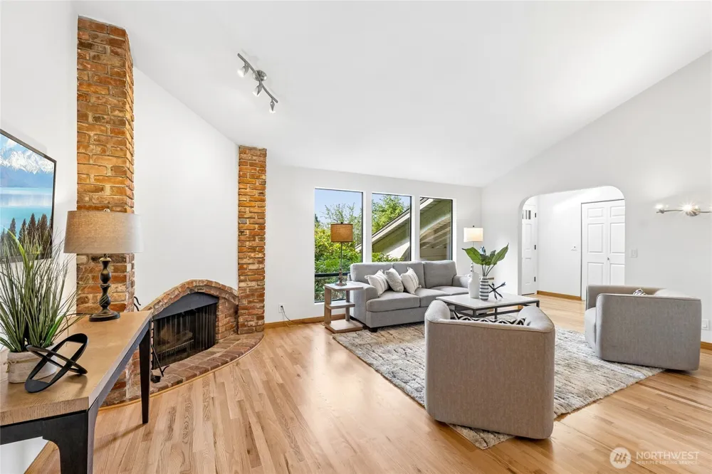 13800 SE 21st Street Bellevue, WA 98005