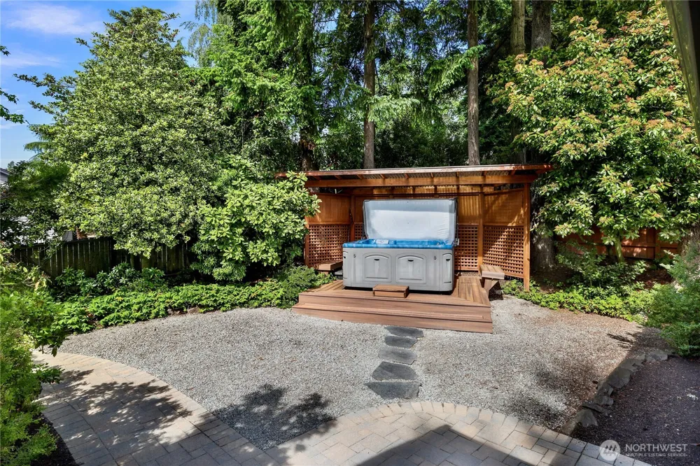 13800 SE 21st Street Bellevue, WA 98005