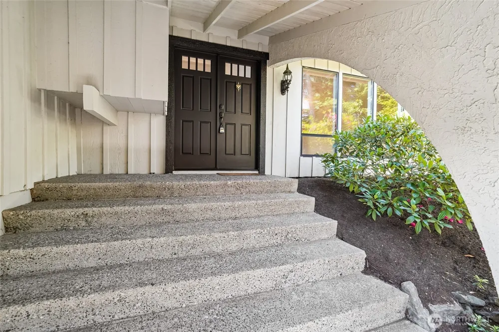 13800 SE 21st Street Bellevue, WA 98005