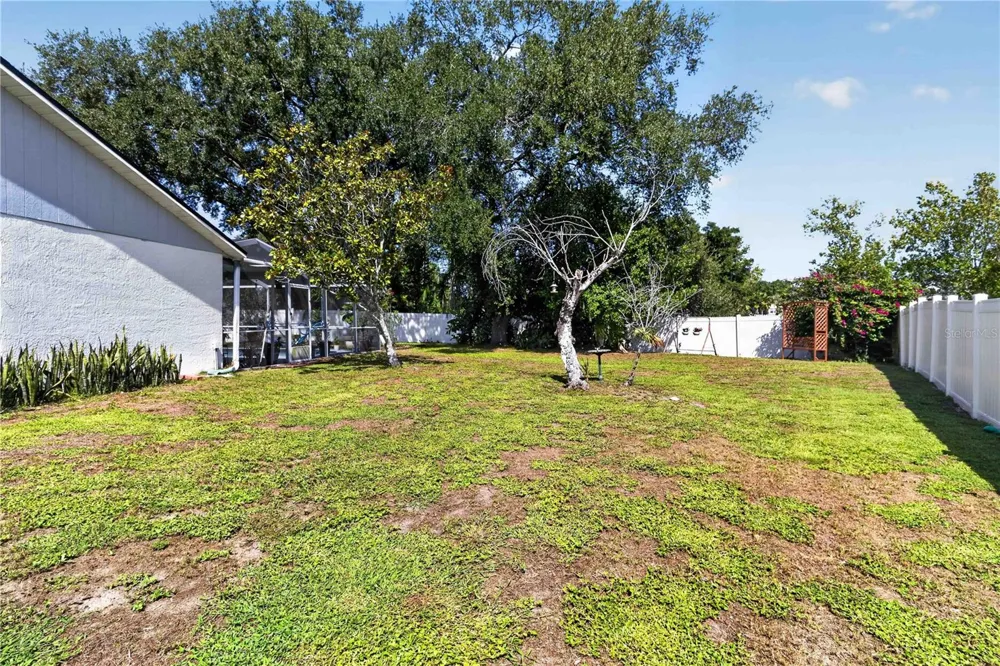 1703 LARABIE COURT Brandon, FL 33511