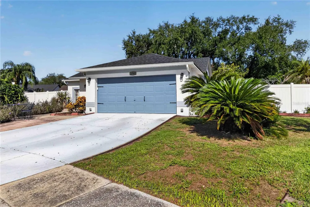 1703 LARABIE COURT Brandon, FL 33511