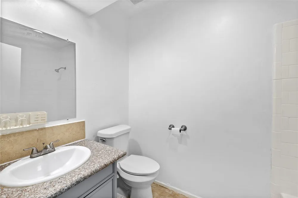 6517 S Briar Bayou Drive Houston, TX 77072