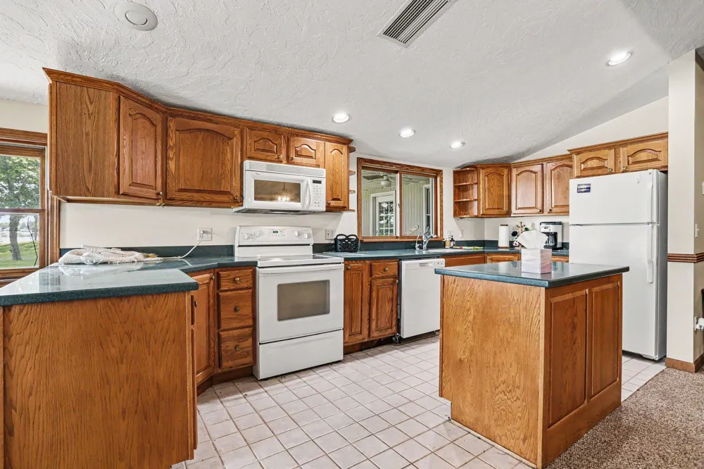 60641 Lennon Street Sturgis, MI 49091