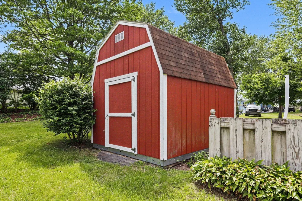 60641 Lennon Street Sturgis, MI 49091