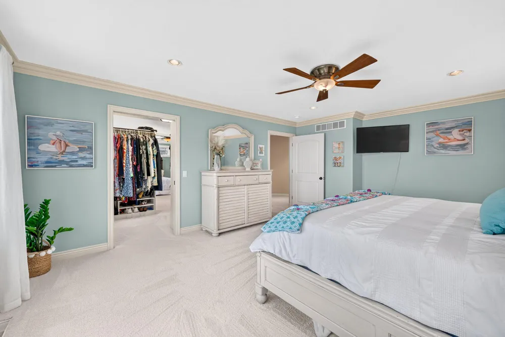 7705 S Indian Lake Drive Vicksburg, MI 49097