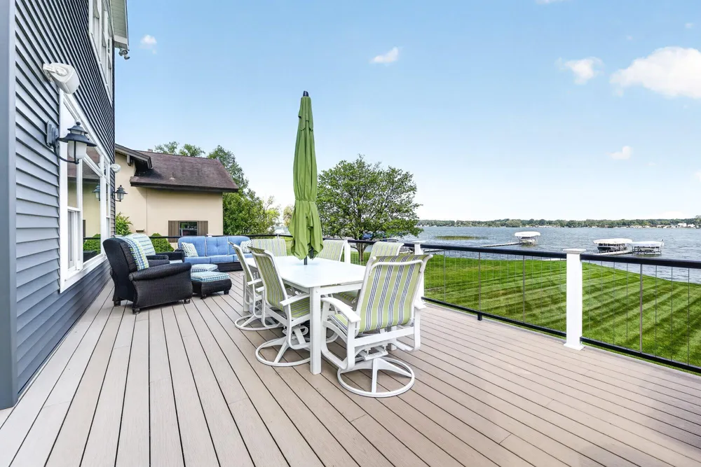 7705 S Indian Lake Drive Vicksburg, MI 49097