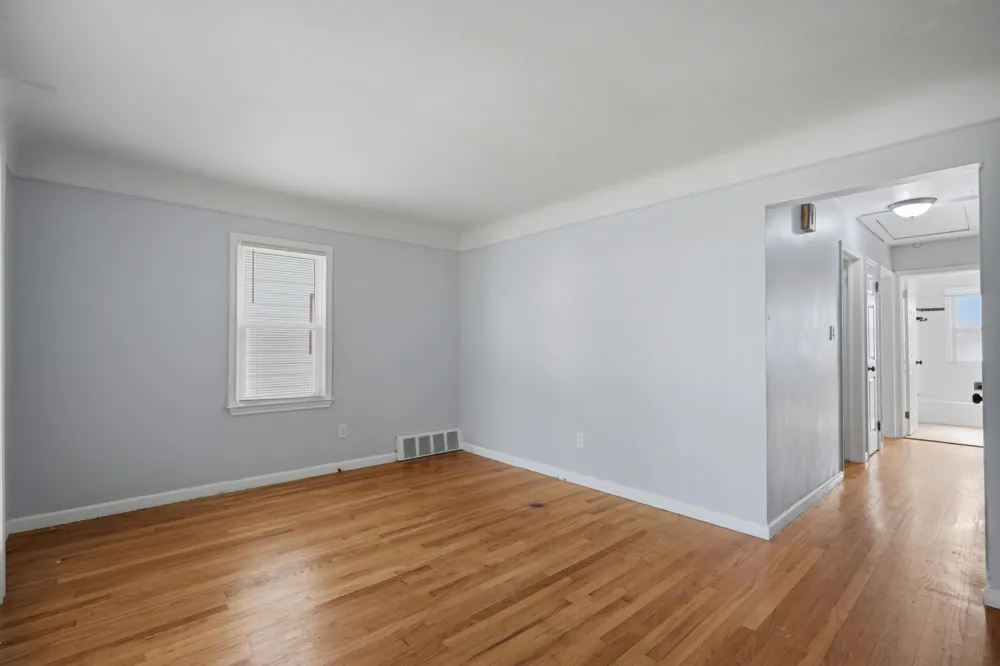 20435 Norborne Redford, MI 48240