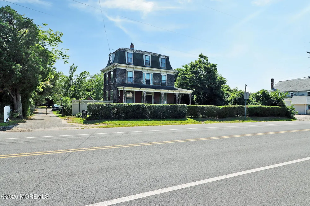 105 E Bay Avenue Manahawkin, NJ 08050