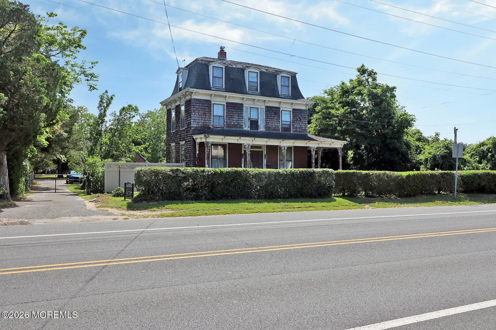 105 E Bay Avenue Manahawkin, NJ 08050