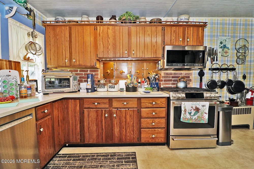 105 E Bay Avenue Manahawkin, NJ 08050