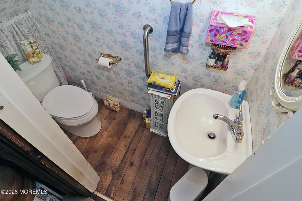 105 E Bay Avenue Manahawkin, NJ 08050