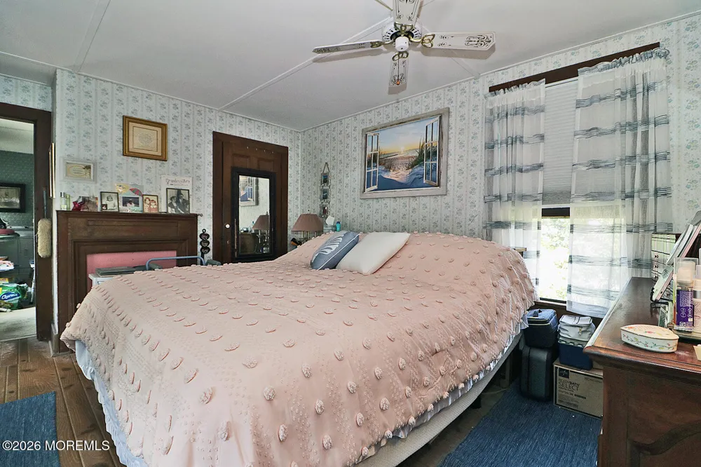 105 E Bay Avenue Manahawkin, NJ 08050