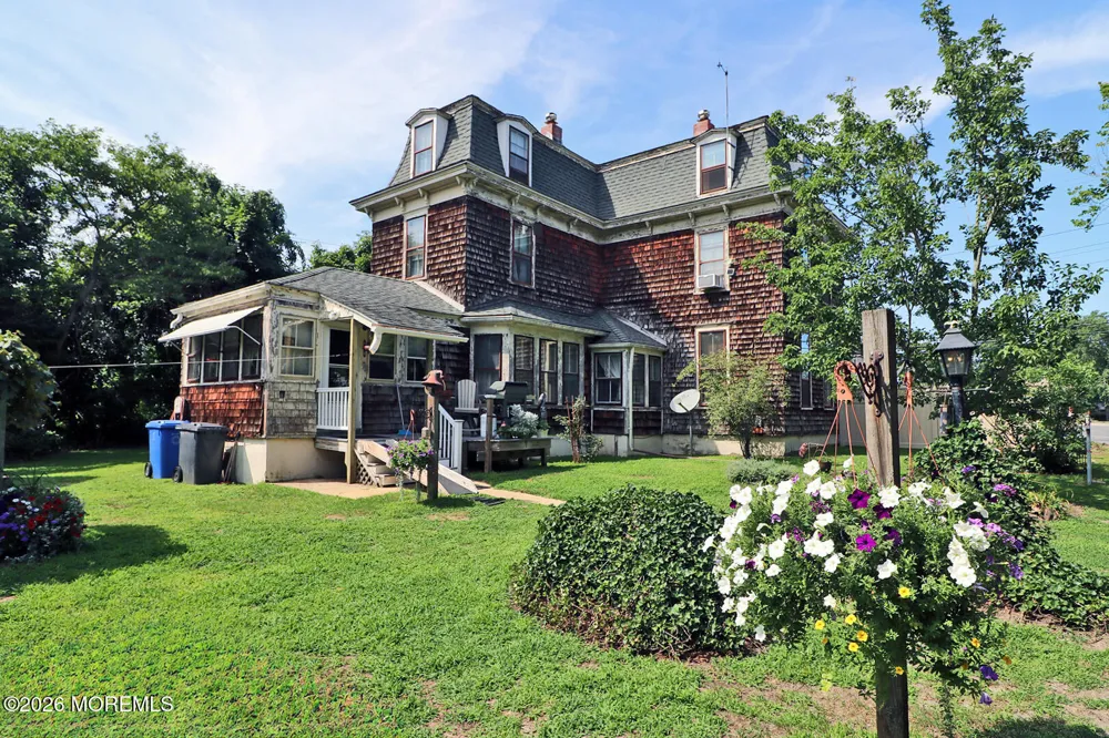 105 E Bay Avenue Manahawkin, NJ 08050