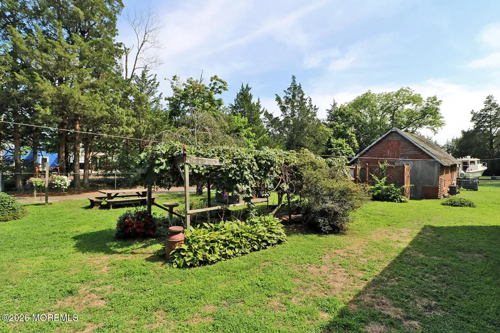 105 E Bay Avenue Manahawkin, NJ 08050