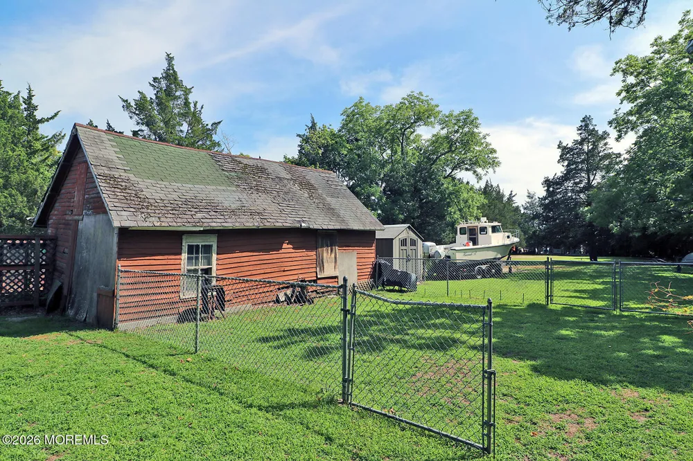 105 E Bay Avenue Manahawkin, NJ 08050