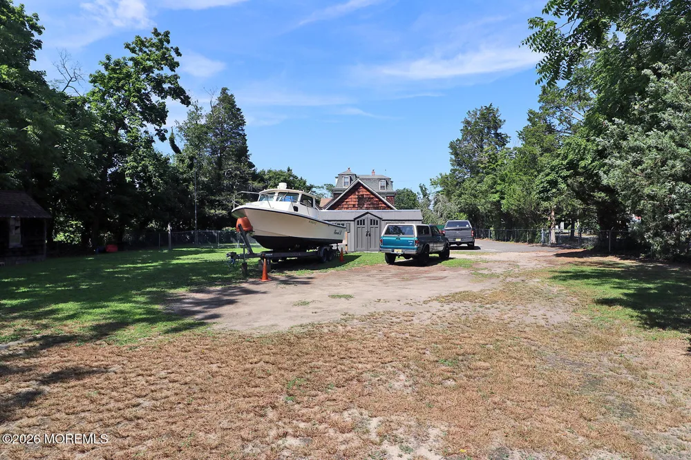 105 E Bay Avenue Manahawkin, NJ 08050
