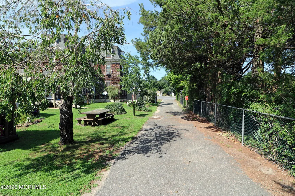 105 E Bay Avenue Manahawkin, NJ 08050