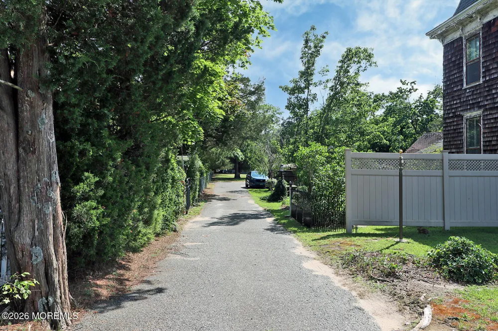 105 E Bay Avenue Manahawkin, NJ 08050