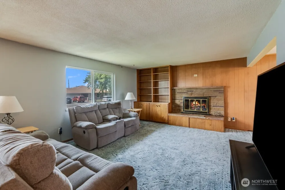 4012 W Deschutes Avenue Kennewick, WA 99336