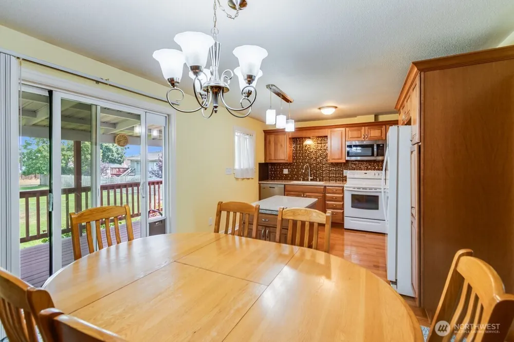 4012 W Deschutes Avenue Kennewick, WA 99336