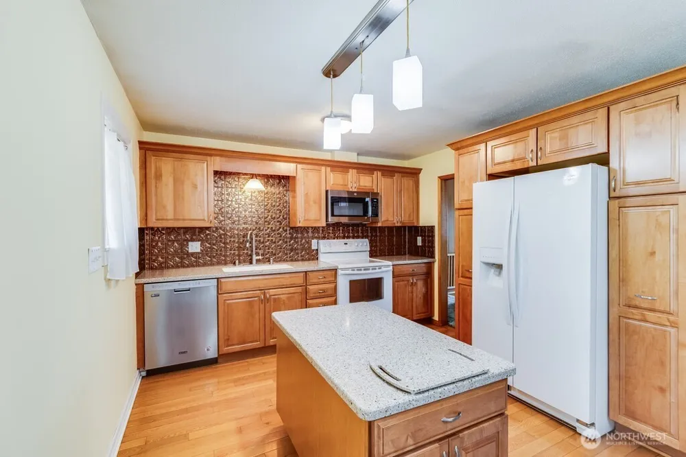 4012 W Deschutes Avenue Kennewick, WA 99336