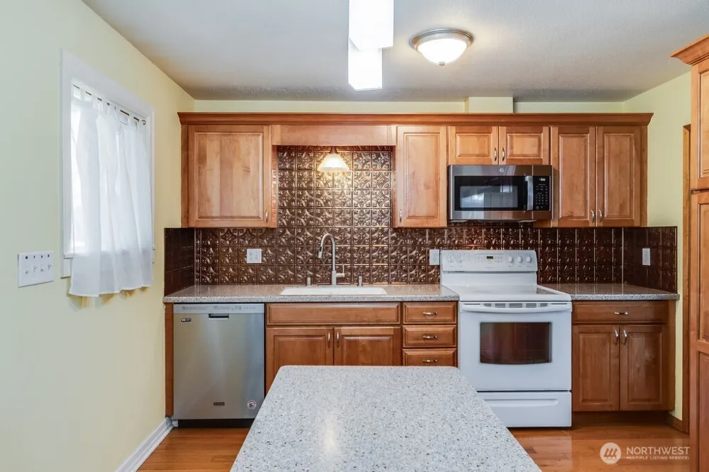 4012 W Deschutes Avenue Kennewick, WA 99336