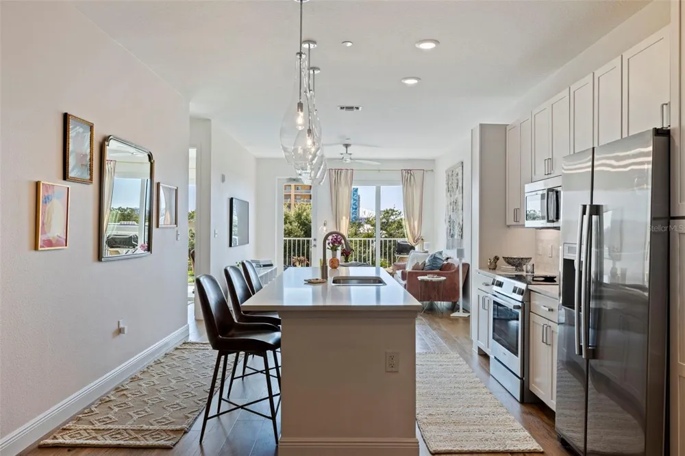 644 3RD AVENUE S #403 St Petersburg, FL 33701
