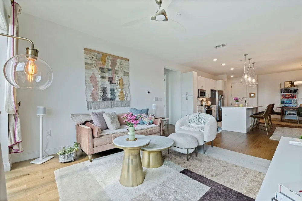 644 3RD AVENUE S #403 St Petersburg, FL 33701