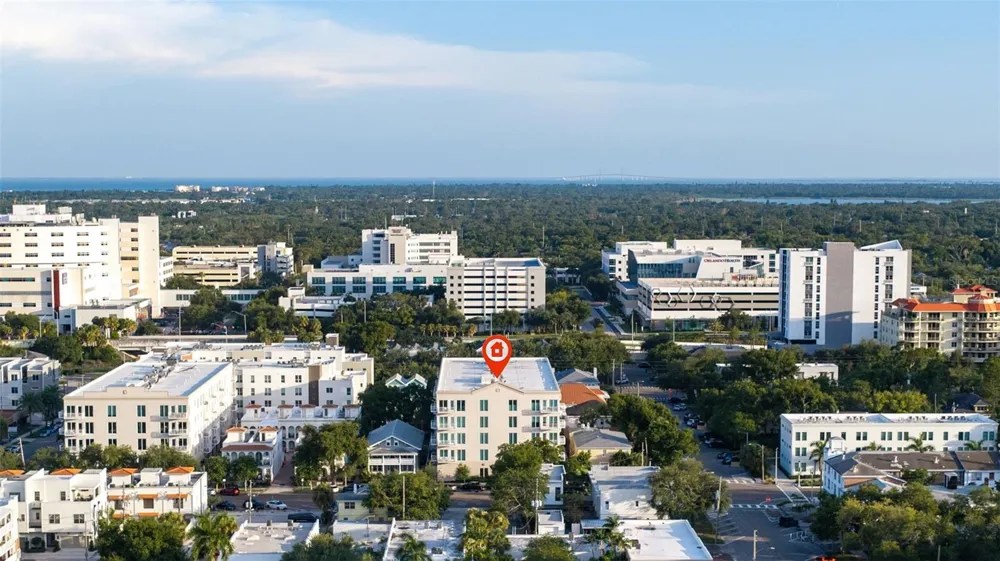 644 3RD AVENUE S #403 St Petersburg, FL 33701