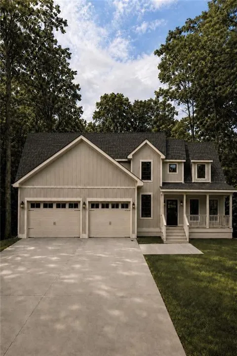 20 Falcon Circle