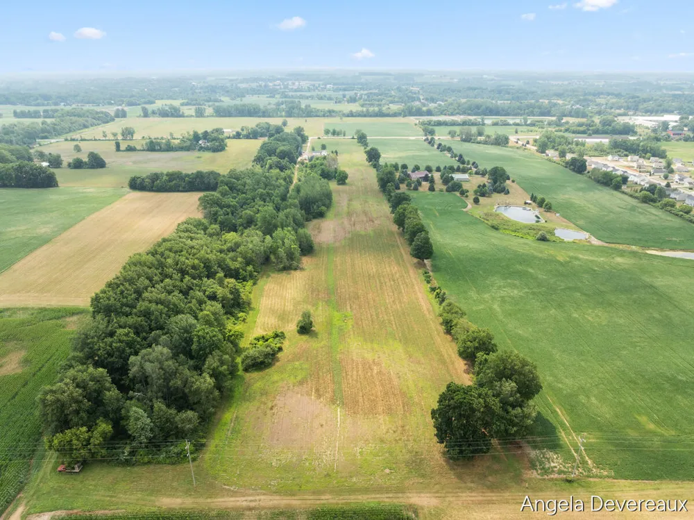 2637 17 Mile Road Kent City, MI 49330