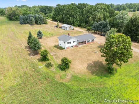 2637 17 Mile Road