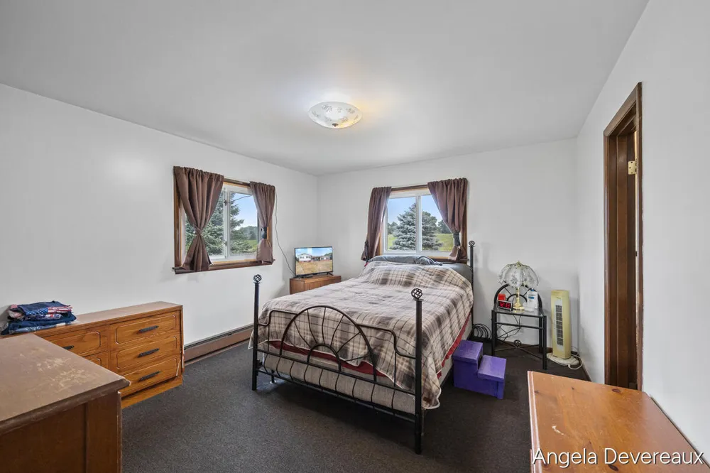 2637 17 Mile Road Kent City, MI 49330