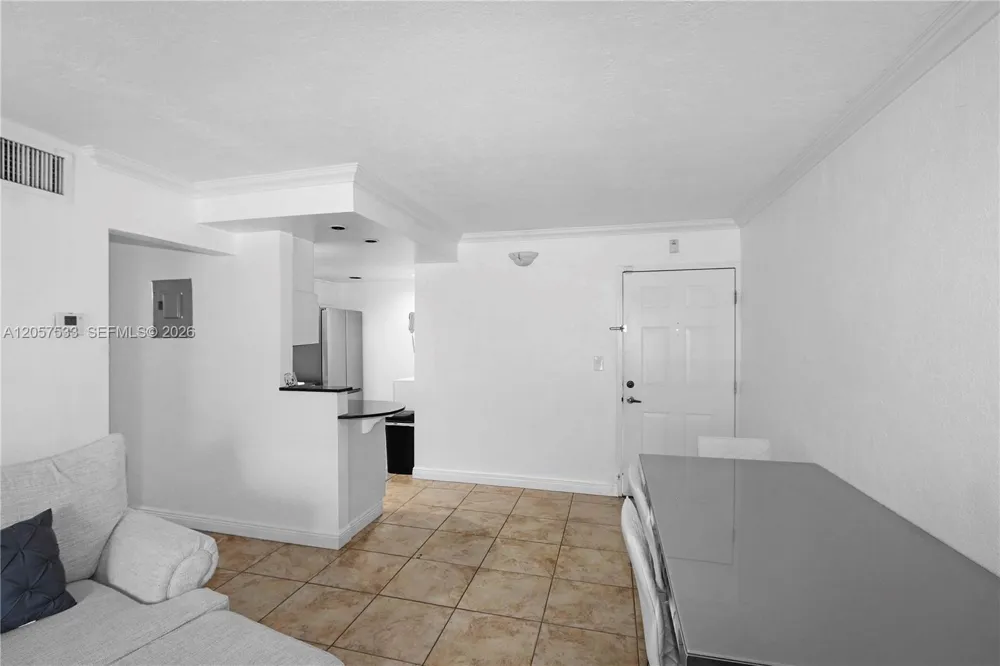 8617 SW 68th Ct #24 Pinecrest, FL 33156