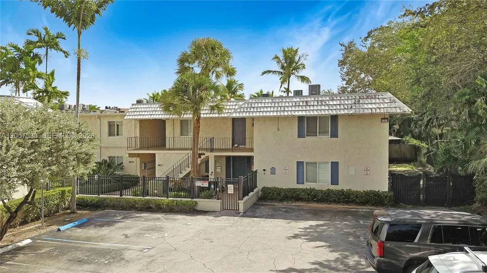 8617 SW 68th Ct #24 Pinecrest, FL 33156